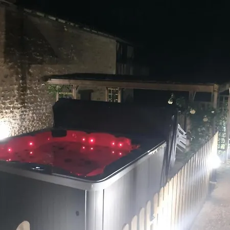 Holiday home Le Moulin Neuf - L'aubepine Chalandray